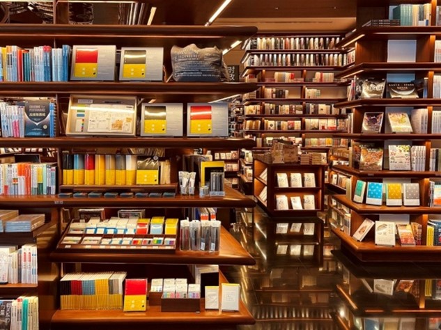文具雜貨區中陳列的STALOGY?系列產品