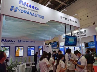 Nitto海德能員工熱情接待客戶及介紹產品