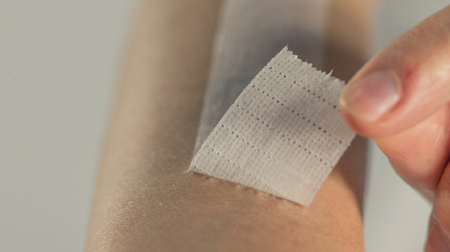 From different industries to medical treatment. Tapes gentle to the skin have created new value.YU-KI BAN?